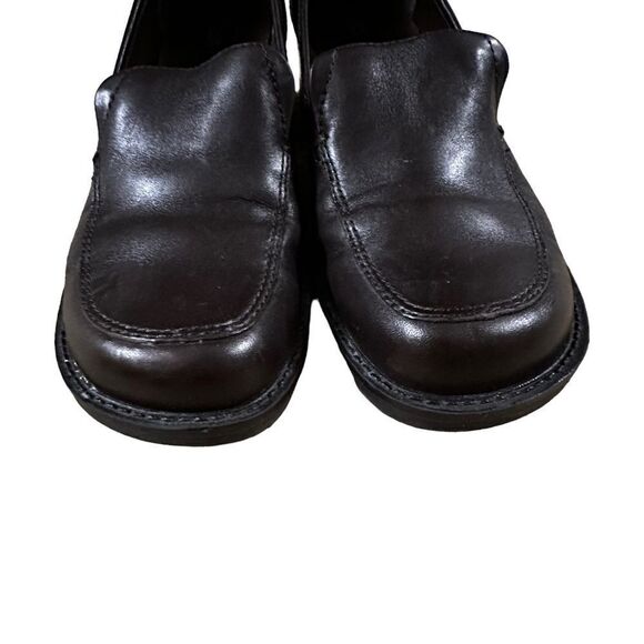 Bass ~ Womens dark brown heeled loafers ~ leather upper ~ size 7 - Picture 3 of 8
